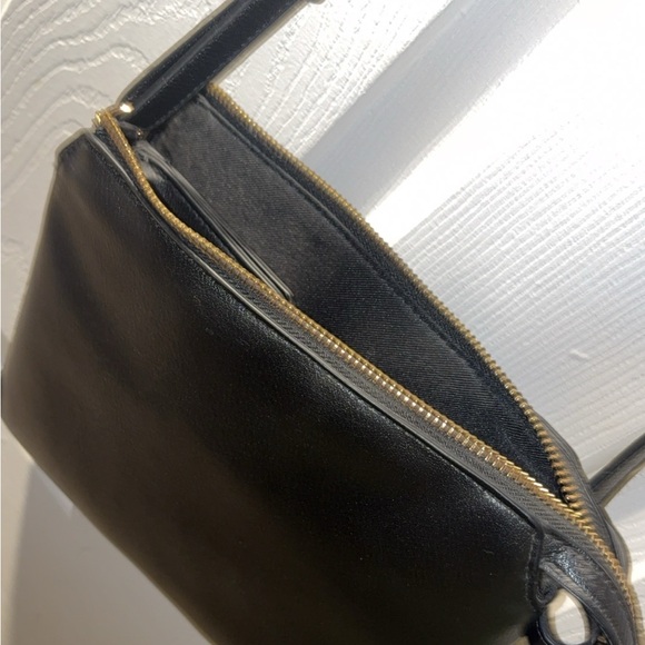 Time and Tru Black Shoulder Bag - Picture 4 of 7